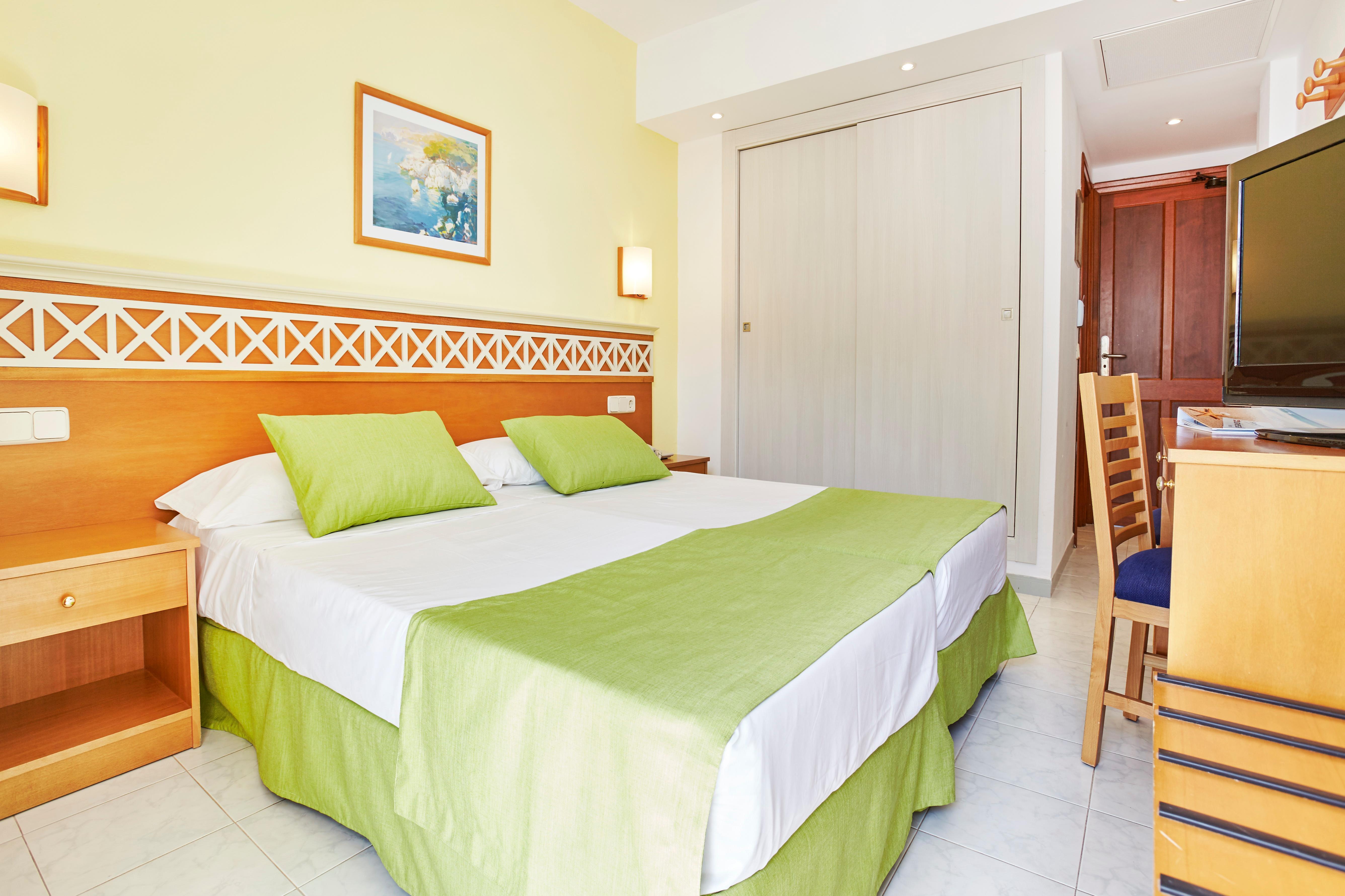 Universal Hotel Bikini Cala Millor  Exterior photo